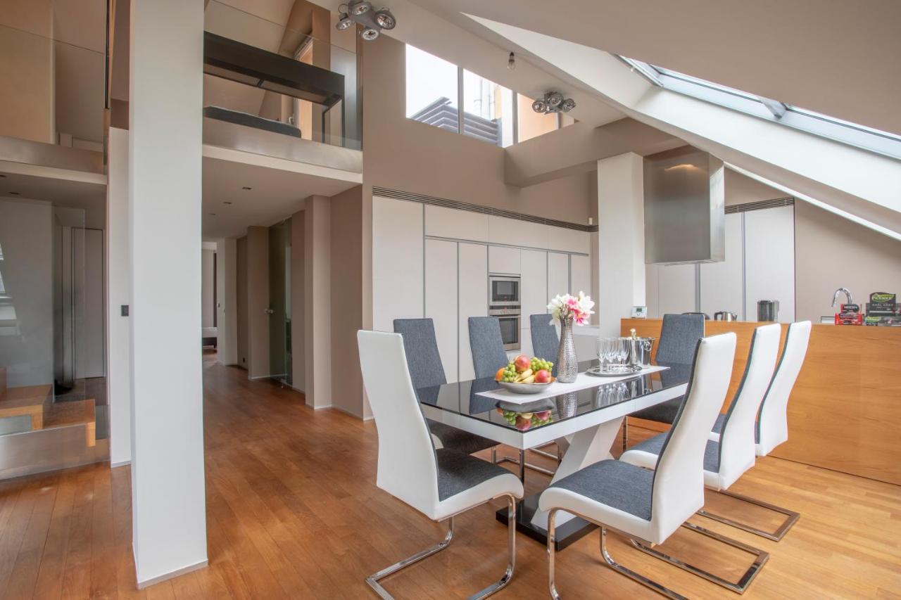 Luxury Central Duplex With Terrace ปราก ภายนอก รูปภาพ
